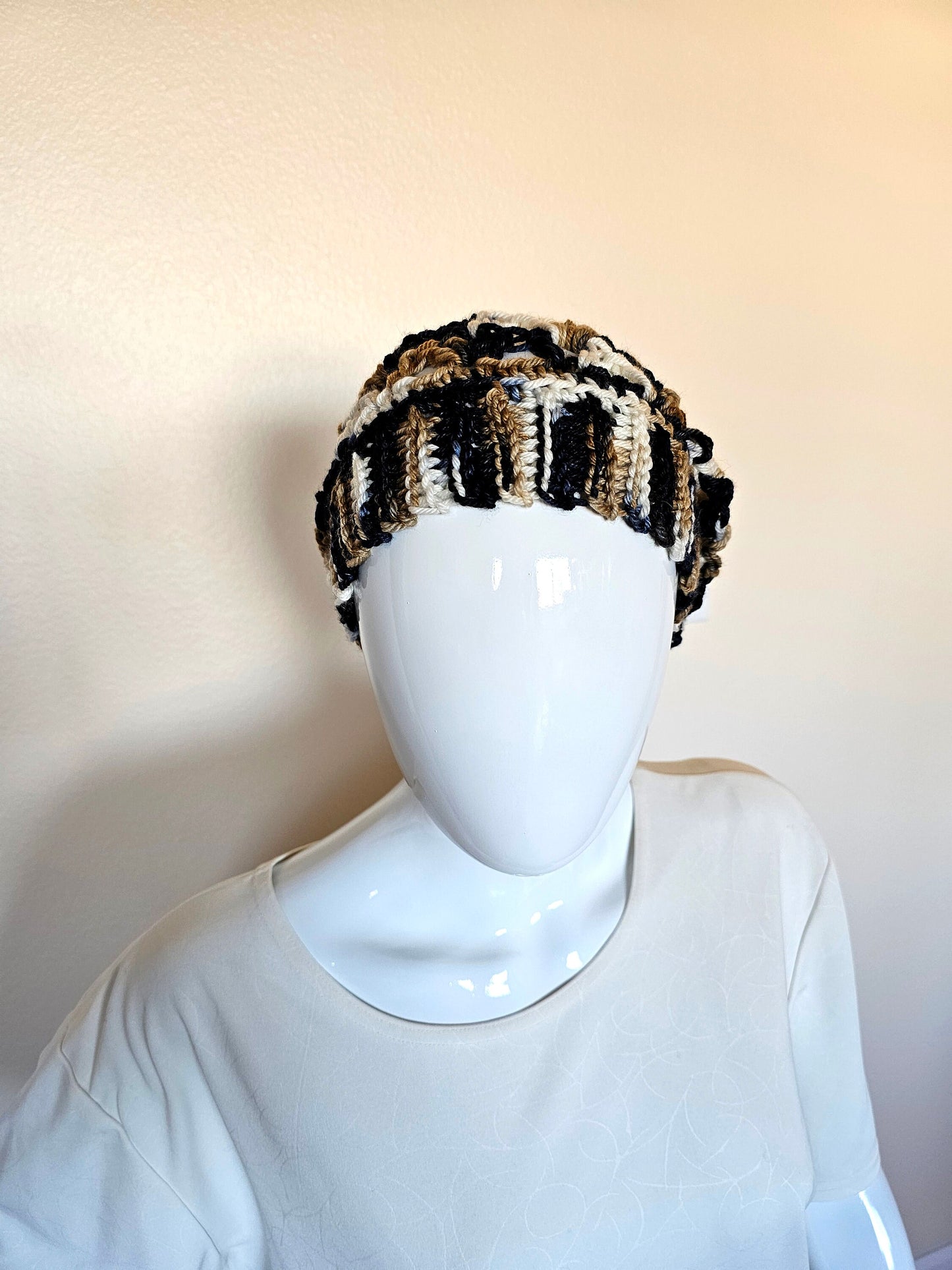 Summer crochet beret. Handmade Hat. Back White Gold Tam. Handmade accessory. Crochet headwear. Gift for her. Adult size beret. Slouchy Hat.