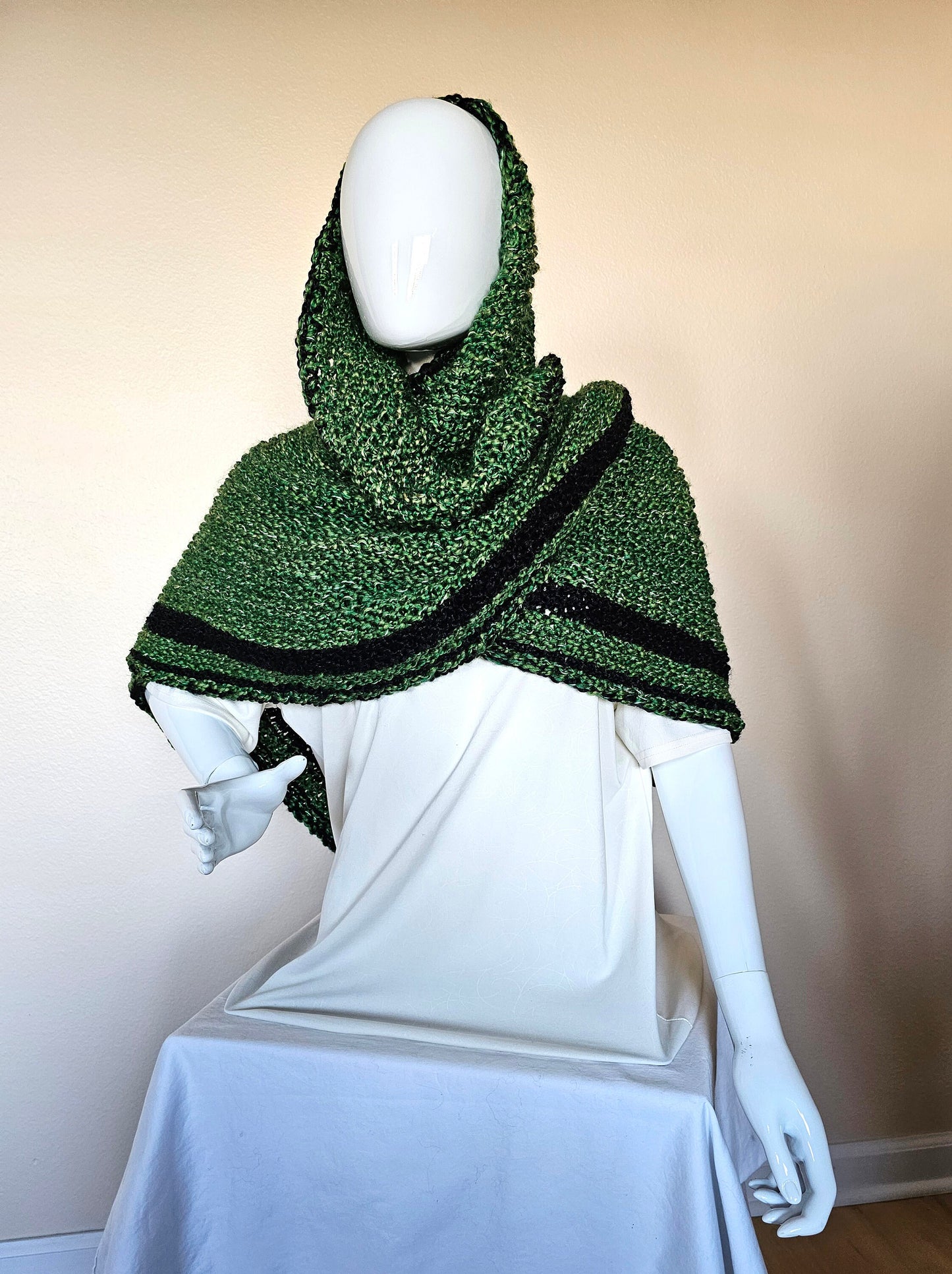 Outlander Wrap. Victorian shawl. Chunky Wrap. Handmade accessory. Textured shawl. Bouclé Wrap. Green Shawl. Oversize Wrap. Gift for her.